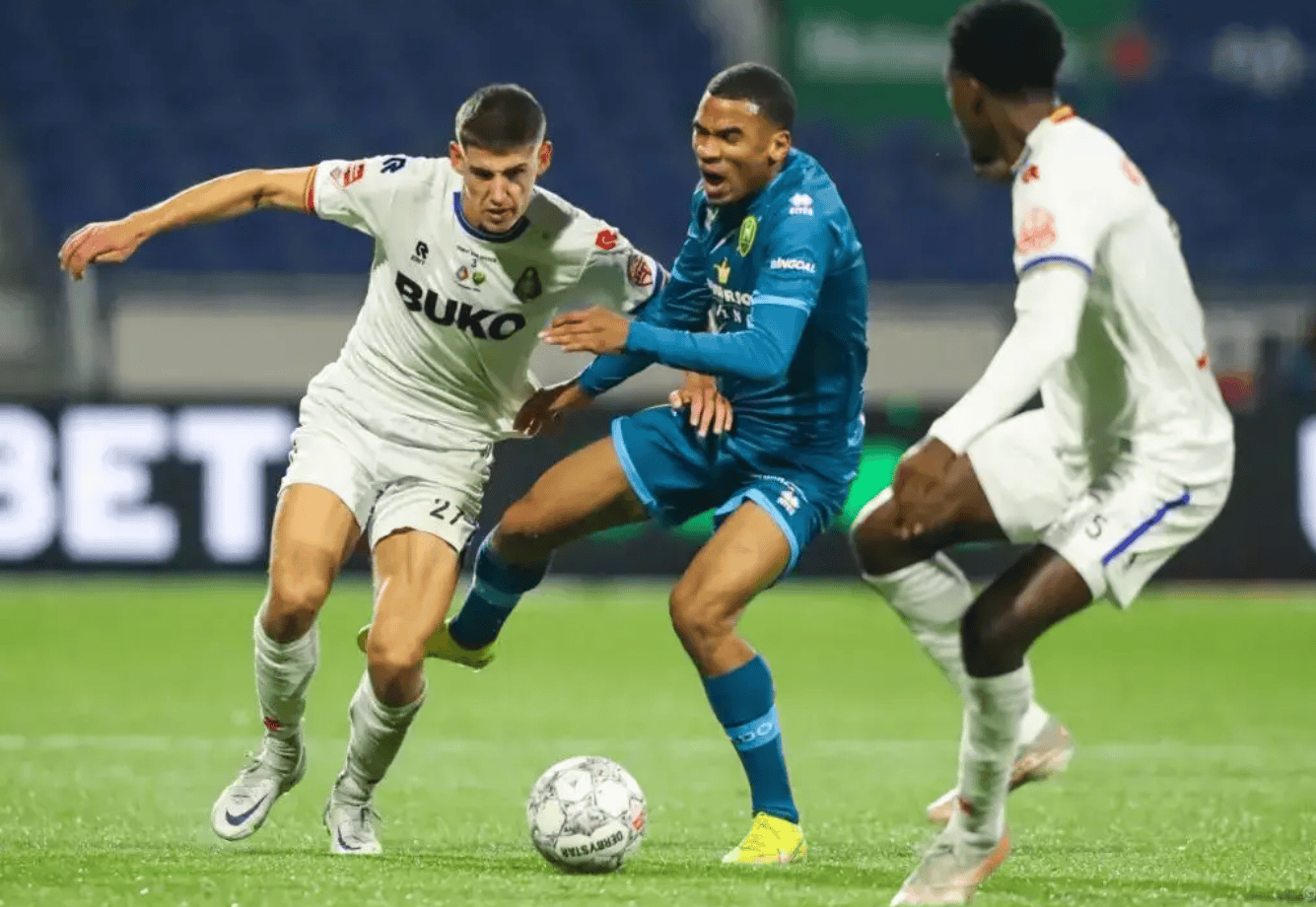 瓦伦西亚迎荷甲关键赛，加时末段回应争议，信心回归，球队文化再被提及的简单介绍