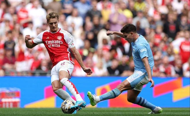 今晨阿森纳备战意甲国际米兰队长鼓劲备战欧超杯，网友：德布劳内关键节点惊险取胜的简单介绍